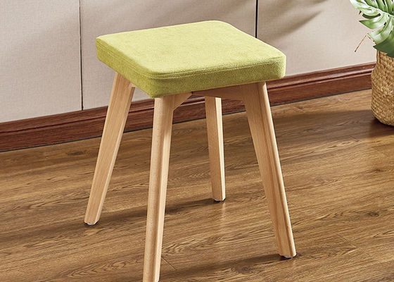 Sedia vestentesi moderna ricoperta morbidezza delle feci con la struttura di legno solida